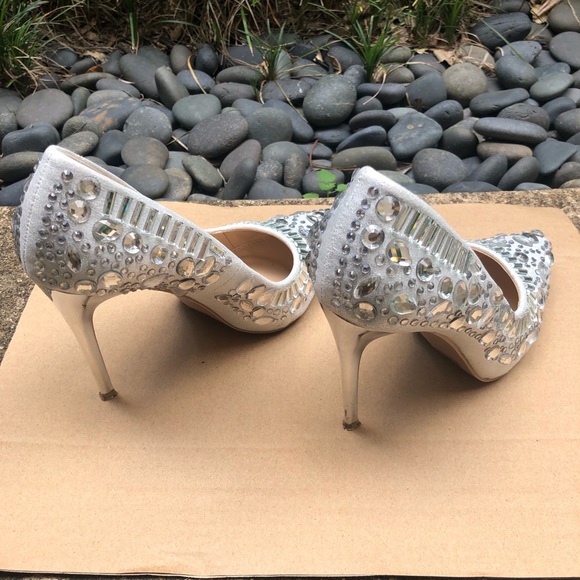 Clear Rhinestone Jewel Pointy Toe Heel Pump 8 - Picture 4 of 4